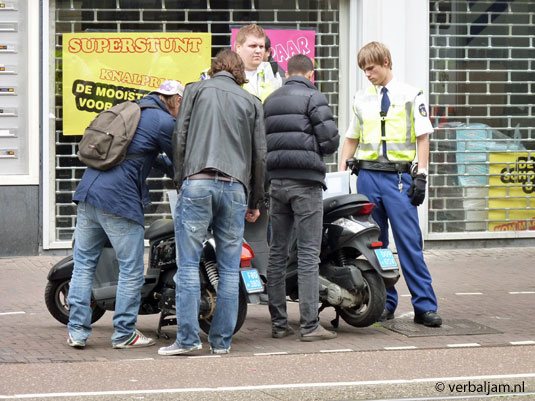 West: Kinkerstraat - politiecontrole