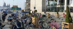(Brom)fietsen op het plein worden verwijderd